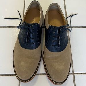 Men’s dress shoes